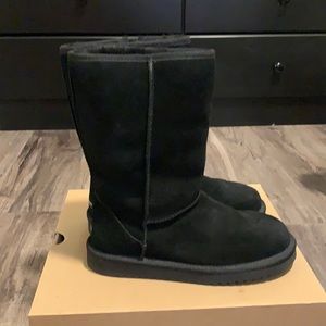 Black Koolaburra UGGS